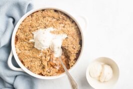 How Long Does Apple Crumble Last Out of the Fridge